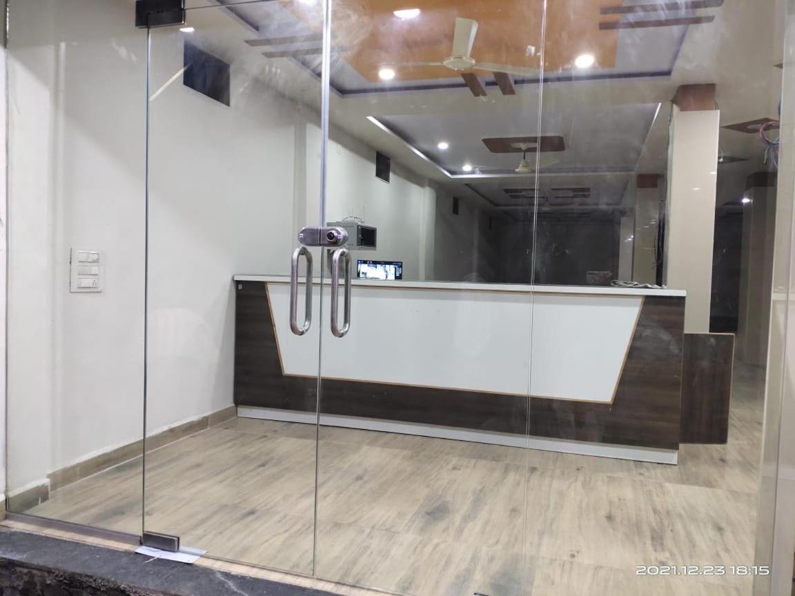 Hotel Sai Santosh เชอร์ดี ภายนอก รูปภาพ